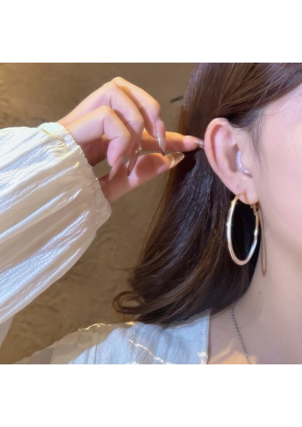 Sade Halka Küpeler, Lite ve Zarif Tasarım (Yurt Dışından) modelleri