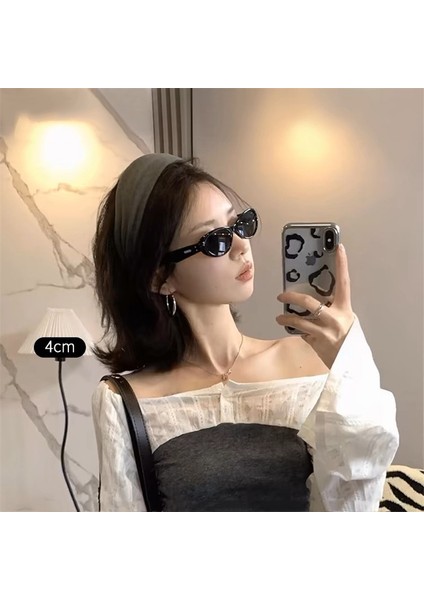 Popüler Gümüş Renkli Halka Küpeler, Kadınlar Için Üst Düzey Hafif Lüks ve Özgün Tarzda Büyük Halka Aksesuarları (Yurt Dışından) fiyatları