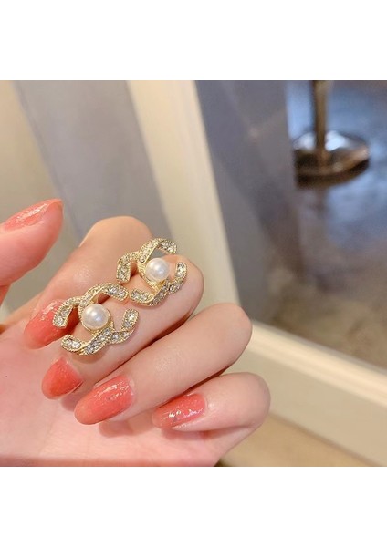 Zarif ve Çok Yönlü Küpeler (Yurt Dışından) fiyatları