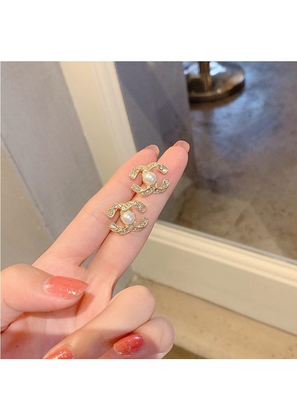 Zarif ve Çok Yönlü Küpeler (Yurt Dışından) fırsatları