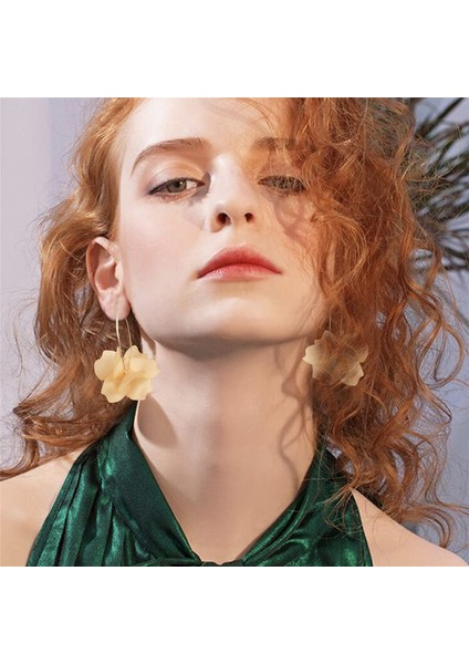 Japon Tarzı Gül Yaprağı Asmalı Reçine Küpe (Yurt Dışından) fırsatları