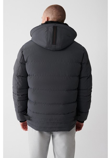 Erkek Gri Çıkma Kürk Yakalı Su İtici Kumaşlı Şişme Mont A32Y6011