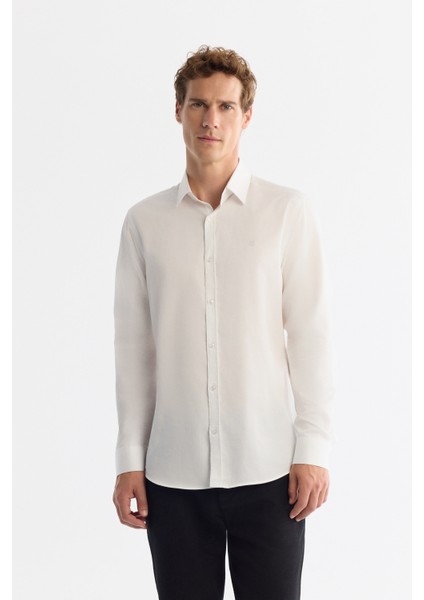 Erkek Beyaz Klasik Yaka %100 Pamuk Saten Kolay Ütülenen Slim Fit Gömlek B002006