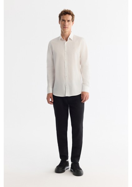 Erkek Beyaz Klasik Yaka %100 Pamuk Saten Kolay Ütülenen Slim Fit Gömlek B002006
