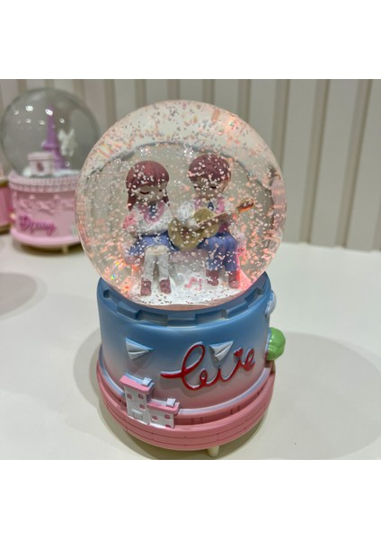 Sevgili Çift Motorlu Işıklı Müzikli Büyük Boy Kar Küresi TKY0405 fırsatları