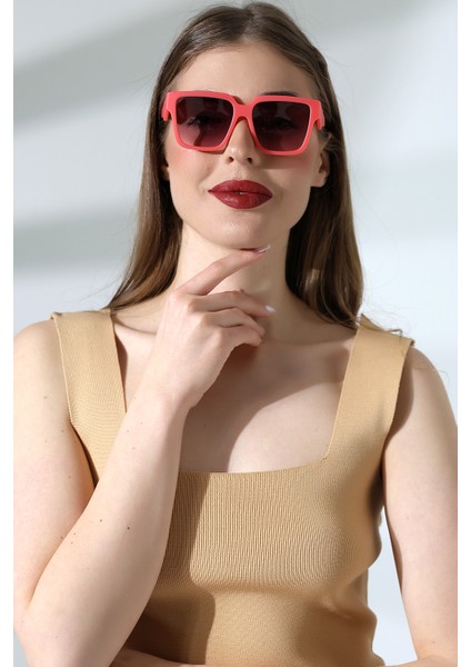 Kadın Kare Pembe Renkli Cam Mat Güneş Gözlüğü Garson Boy