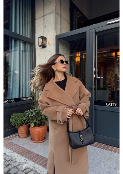 Camel Astarlı Kruvaze Oversize Yün Kaban modelleri