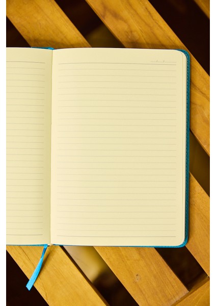 Kişiye Özel Turkuaz Kalem Tutuculu Vegan Deri Düz 224 Sayfa Çizgili Not Defteri fiyatları