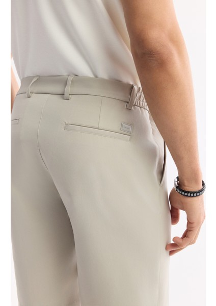 Erkek Taş Beli Lastikli Bi-Stretch Teknik Kumaş Relaxed Fit Şort A51Y3712