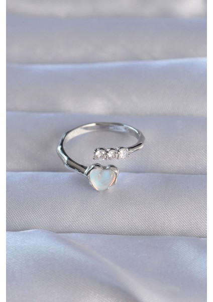 Pirinç Gümüş Renk Zirkon Taşlı Sedefli Kalp Model Ayarlanabilir Yüzük - Lisinya fiyatları