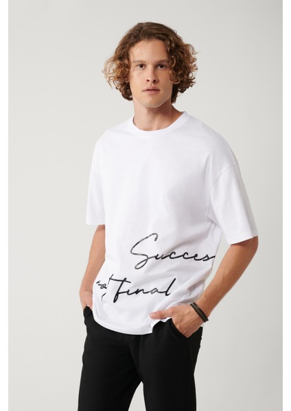 Erkek Beyaz %100 Pamuk Bisiklet Yaka Baskılı Oversize Fit T-Shirt A41Y1038