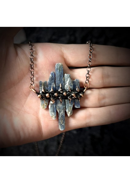 Cadılar Bayramı Retro Tarzı Beş Adet Kyanit Ham Taş, El Yapımı Kaynaklı Hayalet Pençe Desenli, Antik Bronz Kaplamalı Kolye Ucu Bileklik (Yurt Dışından) modelleri