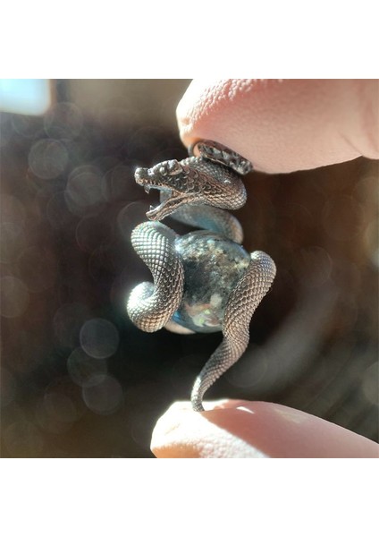 Kolye Retro Efsane Yılan Koruyucu Mücevher Kolye Ucu (Yurt Dışından) modelleri