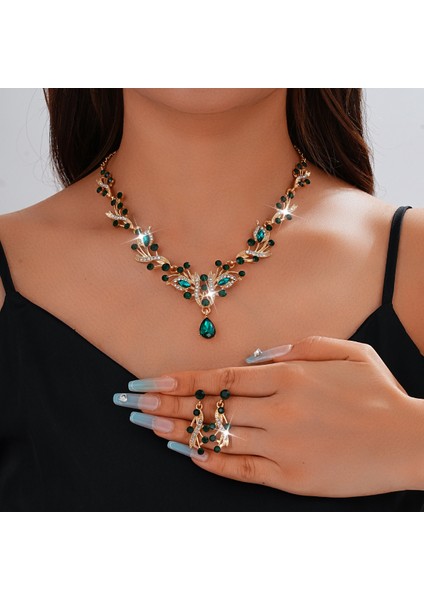 Kolye Küpe Seti, Kendine Ait Yapılmış Yapay Elmaslı Takılar, Gelinlik ve Abiye Aksesuarları, Gece Yemeği Takıları (Yurt Dışından) fiyatları