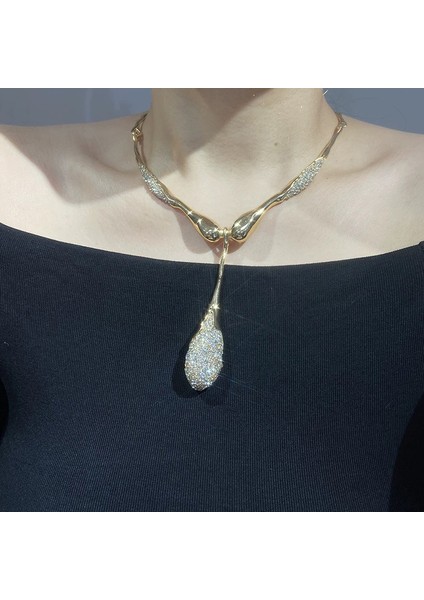 Avrupa-Amerika Tarzı Ağır Işçilikli Metal, Düzensiz Lav Tasarımı, Simli Damla Kolye Ucu, Hafif Lüks, Şık ve Üst Düzey Kolye (Yurt Dışından)