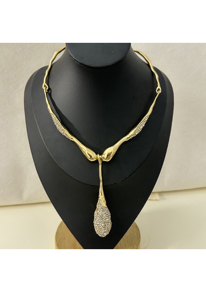 Avrupa-Amerika Tarzı Ağır Işçilikli Metal, Düzensiz Lav Tasarımı, Simli Damla Kolye Ucu, Hafif Lüks, Şık ve Üst Düzey Kolye (Yurt Dışından) fırsatları