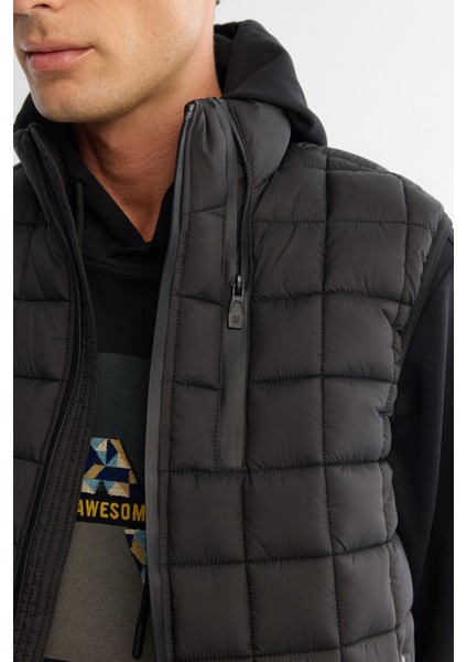 Erkek Siyah Dik Yaka Kare Kapitone Termometreli Şişme Comfort Fit Yelek A42Y6502