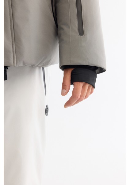 Erkek KoyuGri Kapüşonlu Su İtici Rüzgar Geçirmez -20°C Dayanıklı Kaz Tüyü Kayak Montu A42Y6123