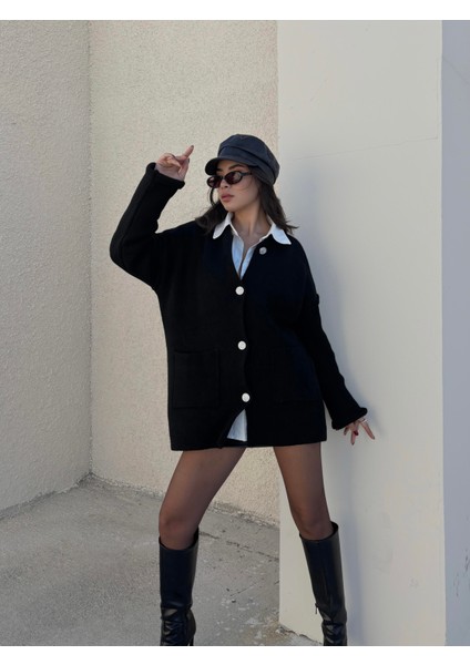 Kadın Siyah Oversize Taşlı Düğmeli Cepli Uzun Hırka 38 fiyatları