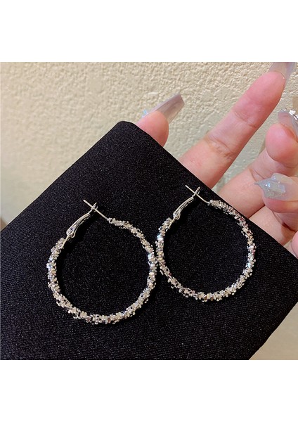 Kesilmiş Gümüş Kadın Için Sade, Kolay Kombin Edilebilir Geometrik Yuvarlak Küpe, Zarif ve Li Kulak Aksesuarı (Yurt Dışından) fiyatları