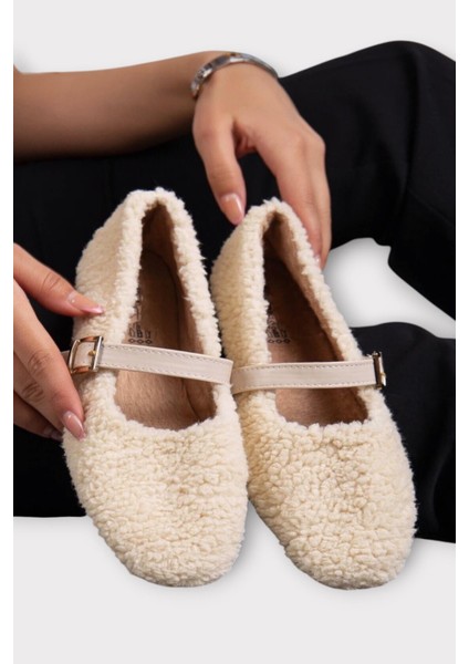 Yumuşak Peluş Ses Yapmaz Hafif Taban Kemerli Kadın Ev Babeti Panduf Krem modelleri