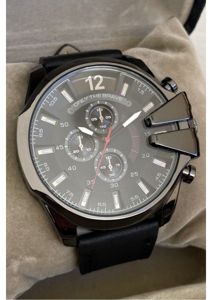 Özel Kutusunda Farkınızı Ortaya Koyacak Karizmatik Erkek Kol Saati Siyah Eşe Sevgiliye Hediye