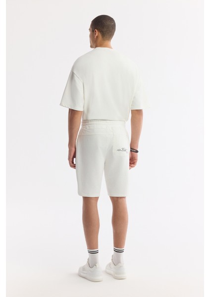 Erkek Beyaz Beli Lastikli Bağcıklı Bi-Stretch 2 İplik Örme Regular Fit Şort A51Y3611
