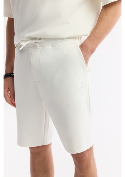 Erkek Beyaz Beli Lastikli Bağcıklı Bi-Stretch 2 İplik Örme Regular Fit Şort A51Y3611