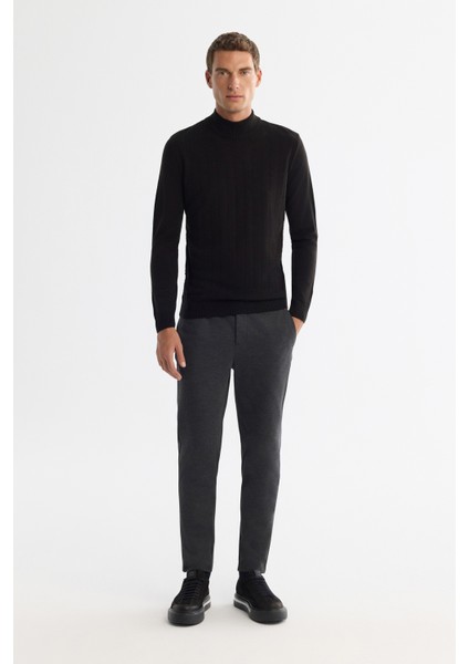 Erkek Siyah Yarım Balıkçı Yaka Dokulu Basic Kazak E005108