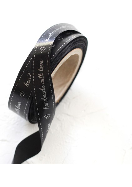 Saten Şerit, Gümüş Baskılı Handmade With Love , 1.5 cm 5 Metre Siyah fiyatları