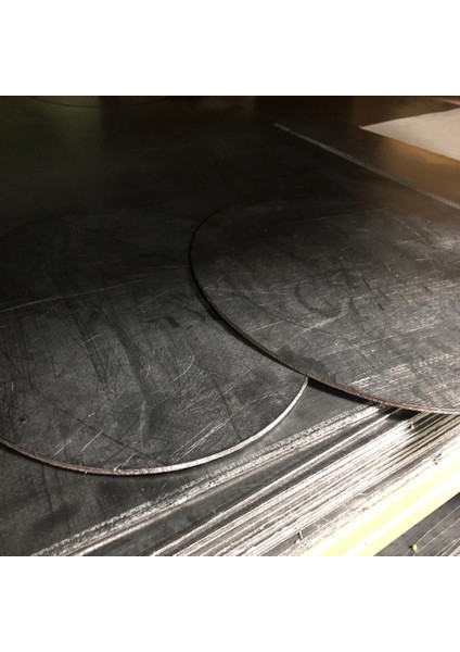 Içi Perfore Saclı Saf Grafit Levha 1500*1500*3,00 mm modelleri