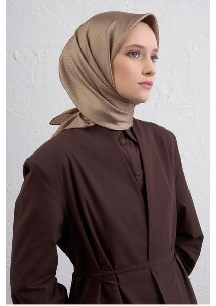 2025 Desenli Saf Ipek Twill Eşarp 9415-02 fiyatları