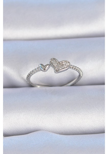 bulurum pirinç gümüş renk zirkon taşlı kalp model kadın yüzük