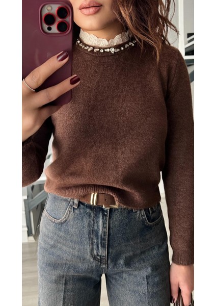 Kahve Yakası Taşlı Güpürlü Kazak fiyatları