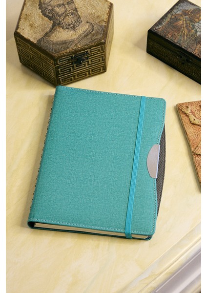 Kişiye Özel Turkuaz Düz Vegan Deri Lastikli Gizli Spiralli 240 Sayfa Çizgili Not Defteri