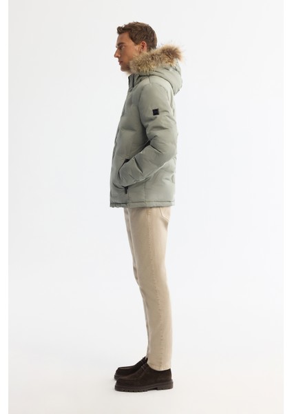 Erkek Nil Yeşili Kapüşonlu Su İtici Rüzgar Geçirmez Kaz Tüyü Şişme Comfort Fit Mont A42Y6010