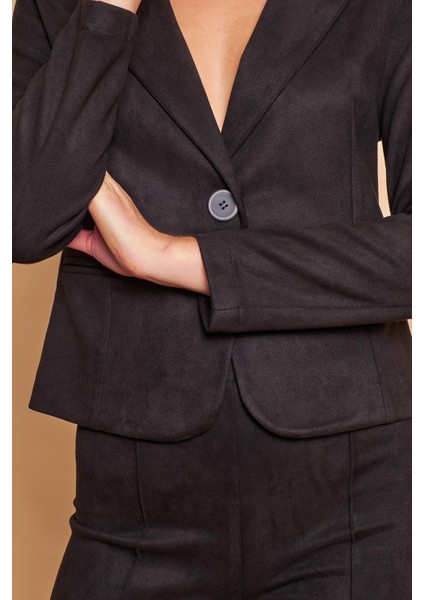 Hafif Likralı Süet Kumaş Flato Cepli Uzun Kol Kısa Blazer Ceket-Siyah