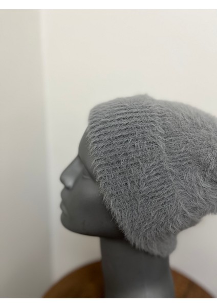 Gri Kadın Yumuşacık Akrilik Kumaş Saçaklı Tüylü Bere – Sıcak Tutucu Kışlık Şapka modelleri