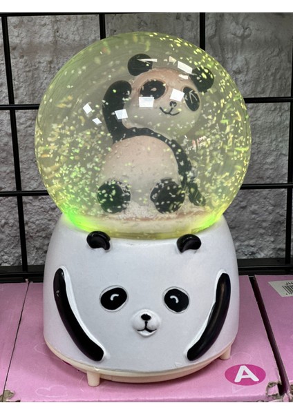 Sevimli Panda Temalı Işıklı Müzikli Kar Püskürtmeli Büyük Boy Pilli Kar Küresi modelleri
