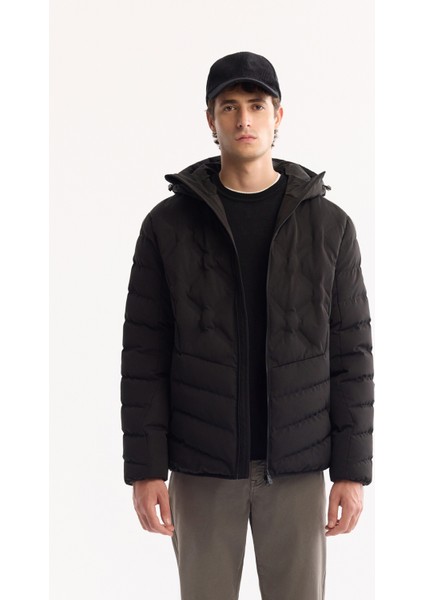 Erkek Siyah Kapüşonlu Su İtici Rüzgar Geçirmez -5°C Dayanıklı Şişme Regular Fit Mont A52Y6075