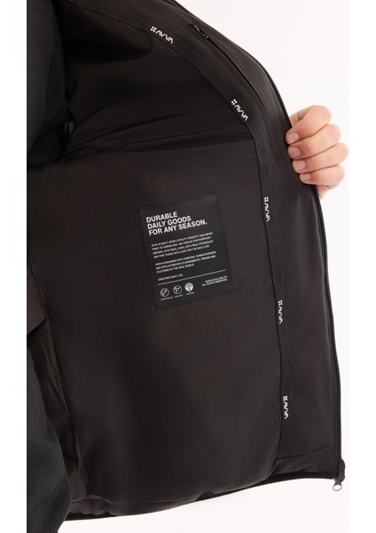 Erkek Siyah Kapüşonlu Su İtici Rüzgar Geçirmez -5°C Dayanıklı Şişme Regular Fit Mont A52Y6075