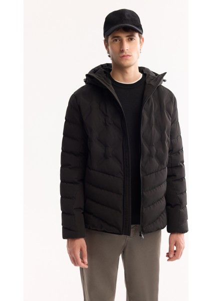 Erkek Siyah Kapüşonlu Su İtici Rüzgar Geçirmez -5°C Dayanıklı Şişme Regular Fit Mont A52Y6075
