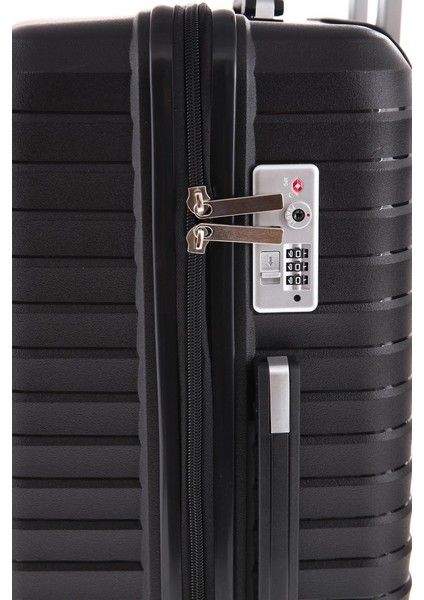 Seyahatleriniz Için Mükemmel Partner: Ultra Dayanıklı 3'lü Set Valiz & Bavul Siyah