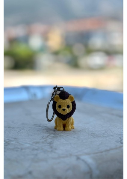 Aslan Anahtarlık – Sarı Renkli Örgü Desenli Sert Figür | Amigurumi Tarzı Sevimli Aksesuar fırsatları