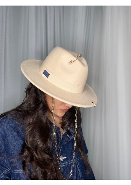 Tasarım Aksesuarlı Panama Fötr Şapka fiyatları