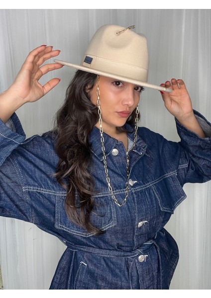 Tasarım Aksesuarlı Panama Fötr Şapka indirimleri