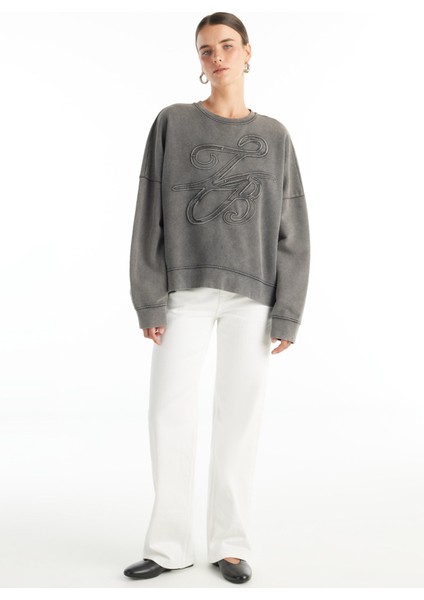 Bisiklet Yaka Nakışlı Antrasit Kadın Sweatshırt TBWRTS1081 fiyatları