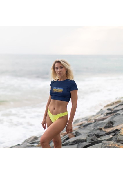 Buğday Tarlası ve Kargalar Crop Tişört - Lacivert modelleri