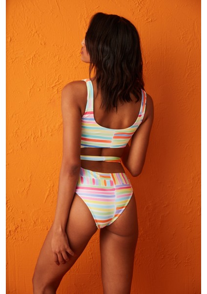 Pastel Renkli Çizgili Lika Mayokini