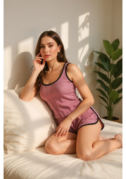 Pamuklu Siyah Biyeli Şortlu Pijama Takımı